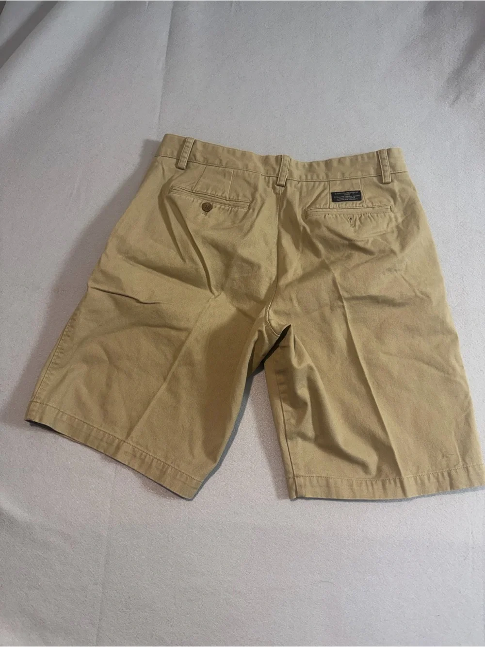 Banana Republic Men's Flat Front Shorts in Tan